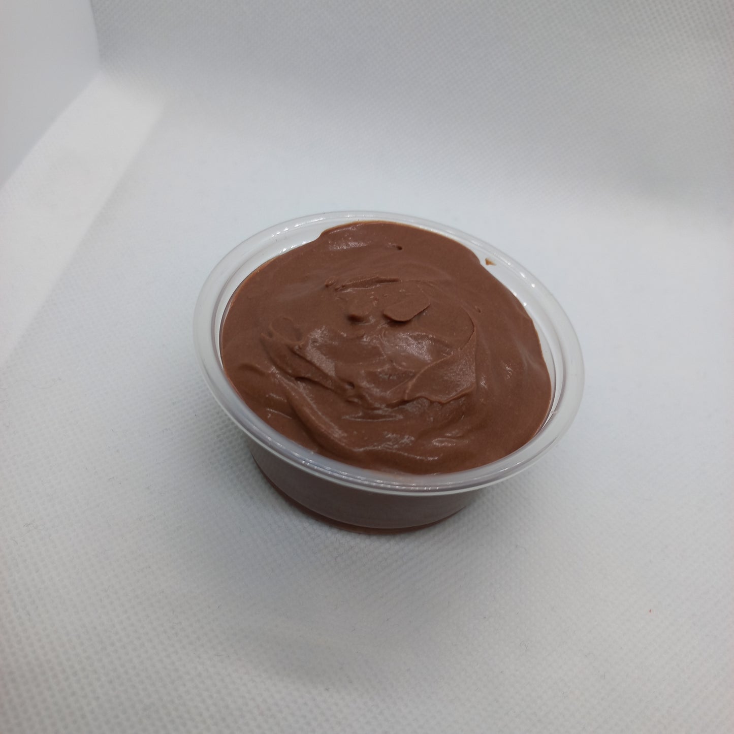 Small chocolate dessert (white and dark)