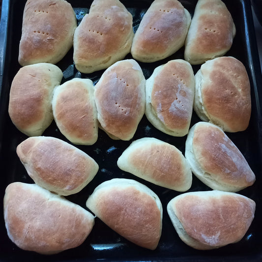 Oven-baked buns (with various fillings)