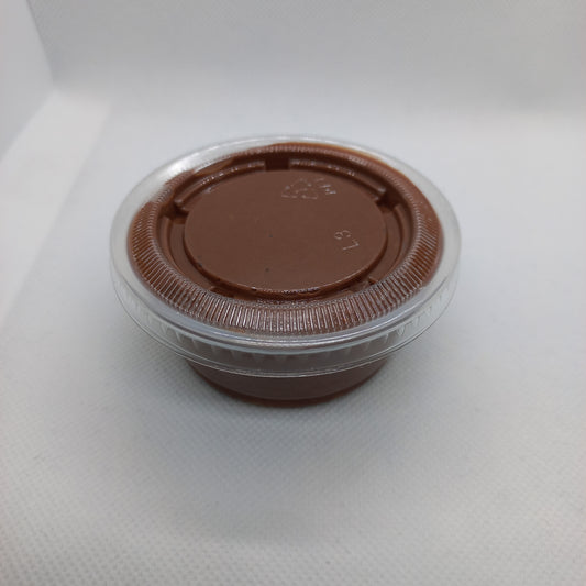 Small chocolate dessert (white and dark)