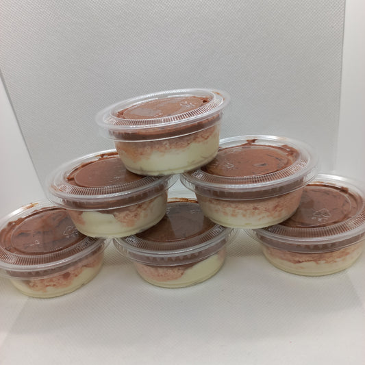 Small biscuit-chocolate dessert