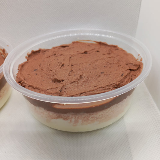 Medium chocolate-strawberry dessert