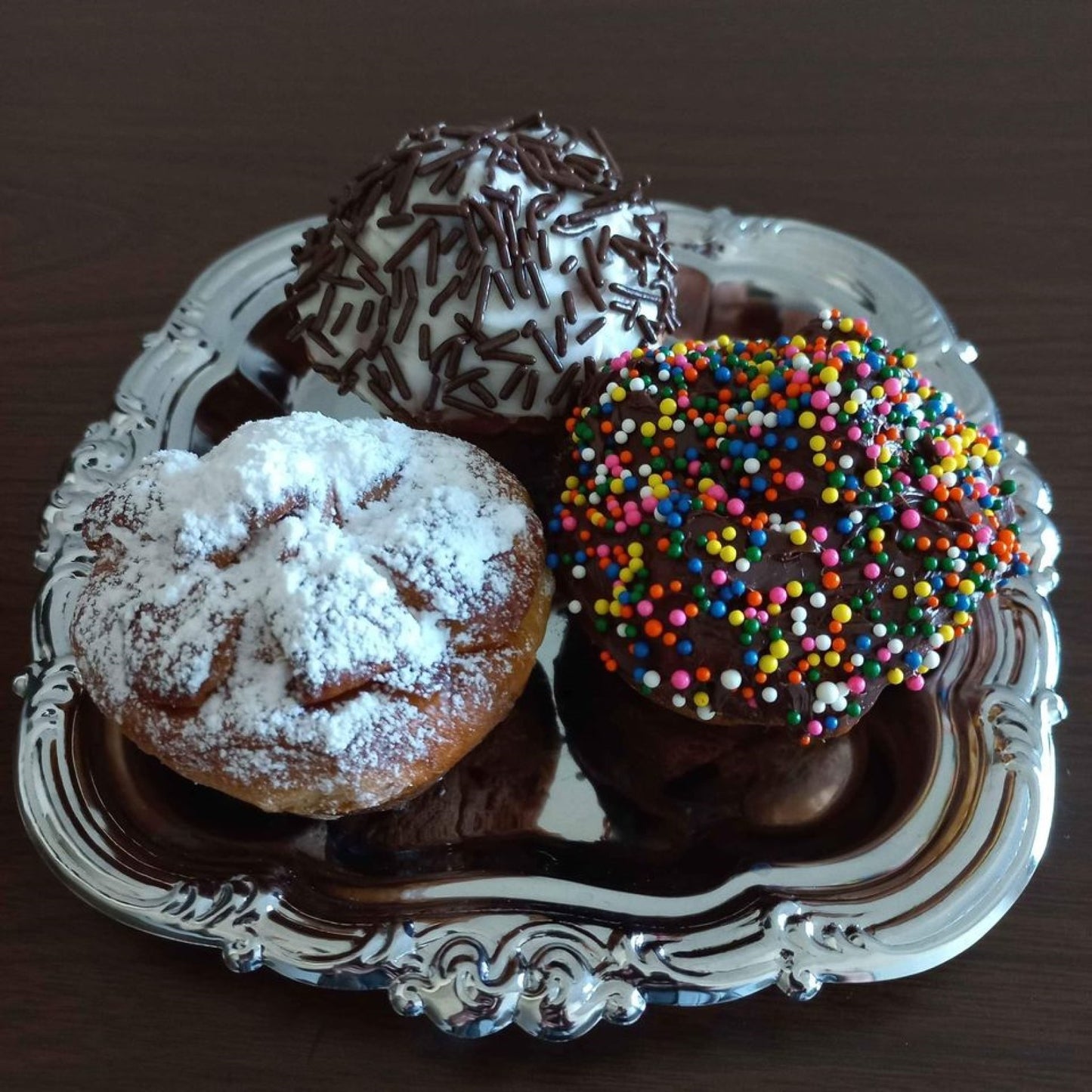 Buns with different fillings (with powder sugar)