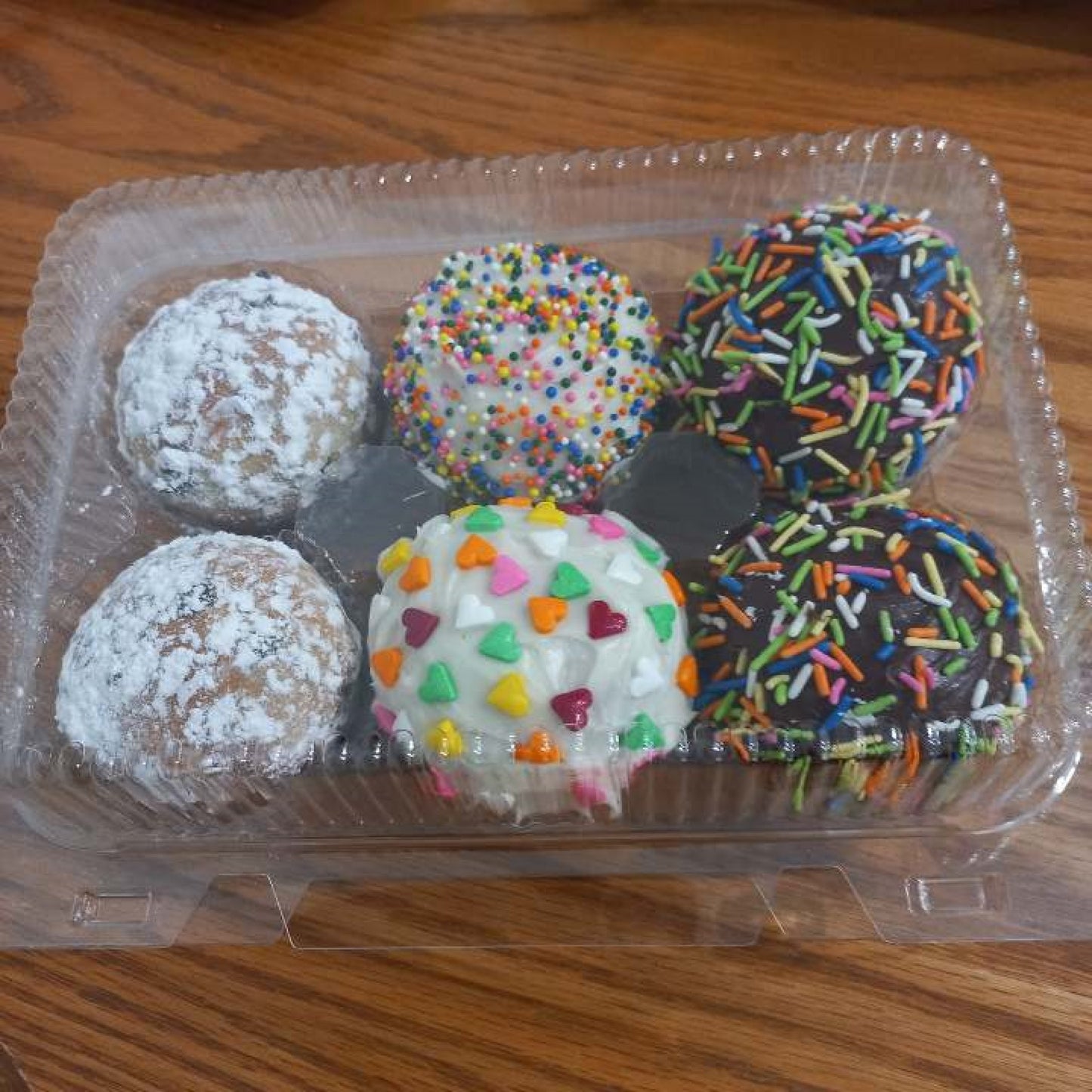 Buns with different fillings (with powder sugar)