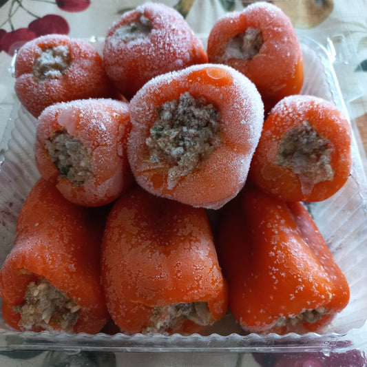 Stuffed peppers (vegetables)