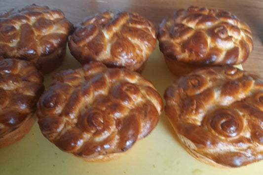 Ukrainian Paska (Ukrainian Easter bread)
